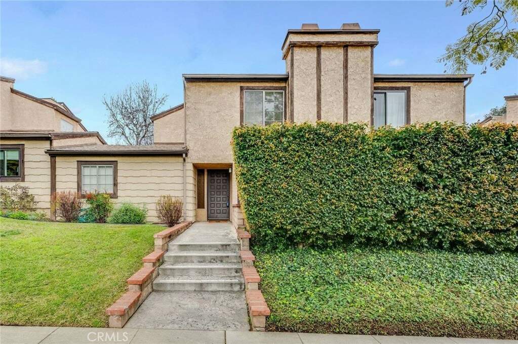 140 N Canyon Boulevard C, Monrovia, CA 91016 MLS AR24045725