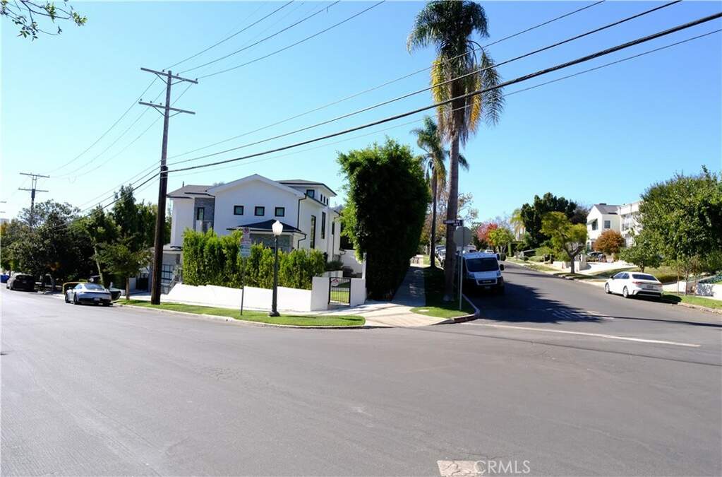 1651 Fairburn Avenue, Los Angeles, CA 90024
