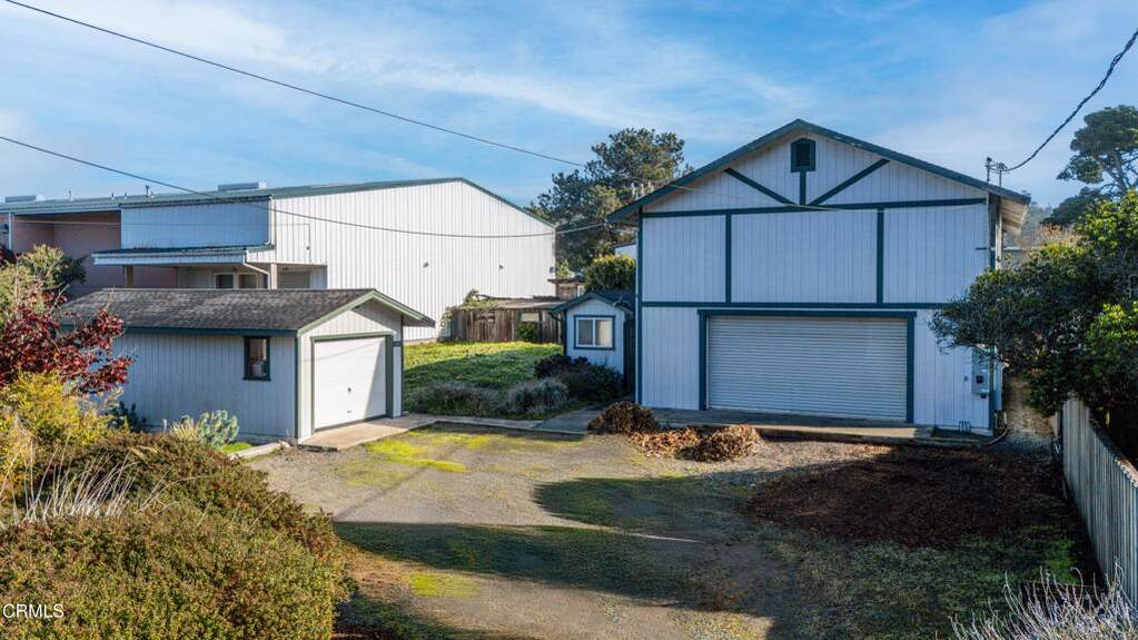 18651 Old Coast Highway, Fort Bragg, CA 95437 | MLS# C1-11291 ...