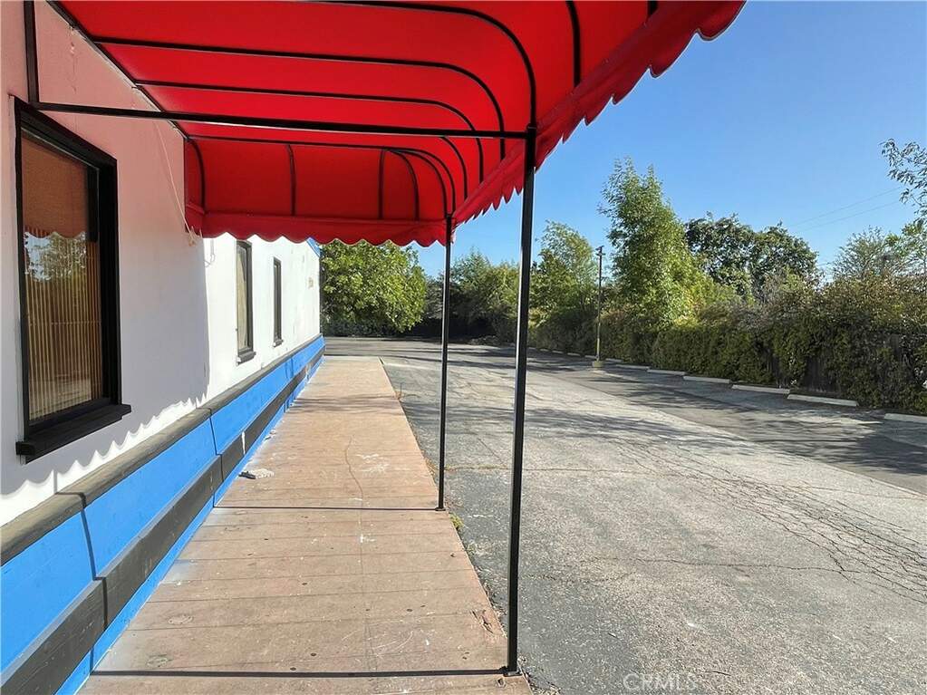 962 W Foothill Blvd, Claremont, CA 91711