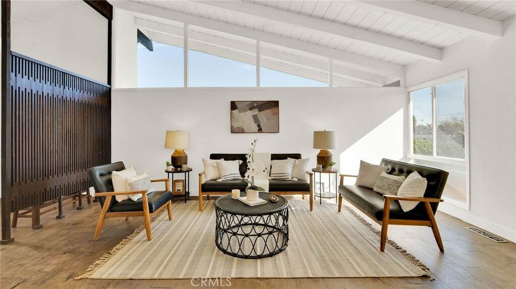 3715 Colonial Ave, Mar Vista, CA 90066