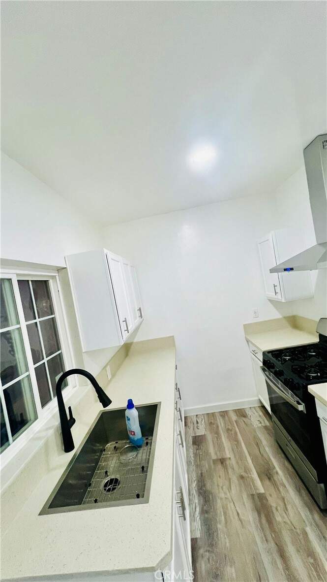 208 W 2nd St, Buttonwillow, CA 93206 MLS CV24031238 Christie's