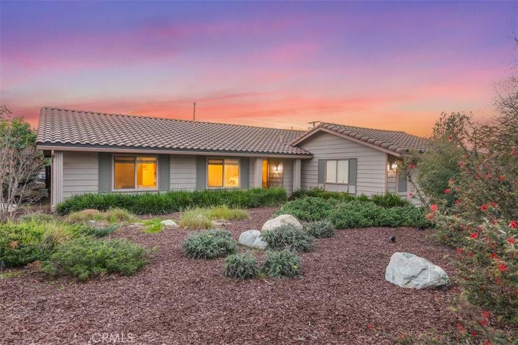 810 Pepperdine Lane, Claremont, CA 91711