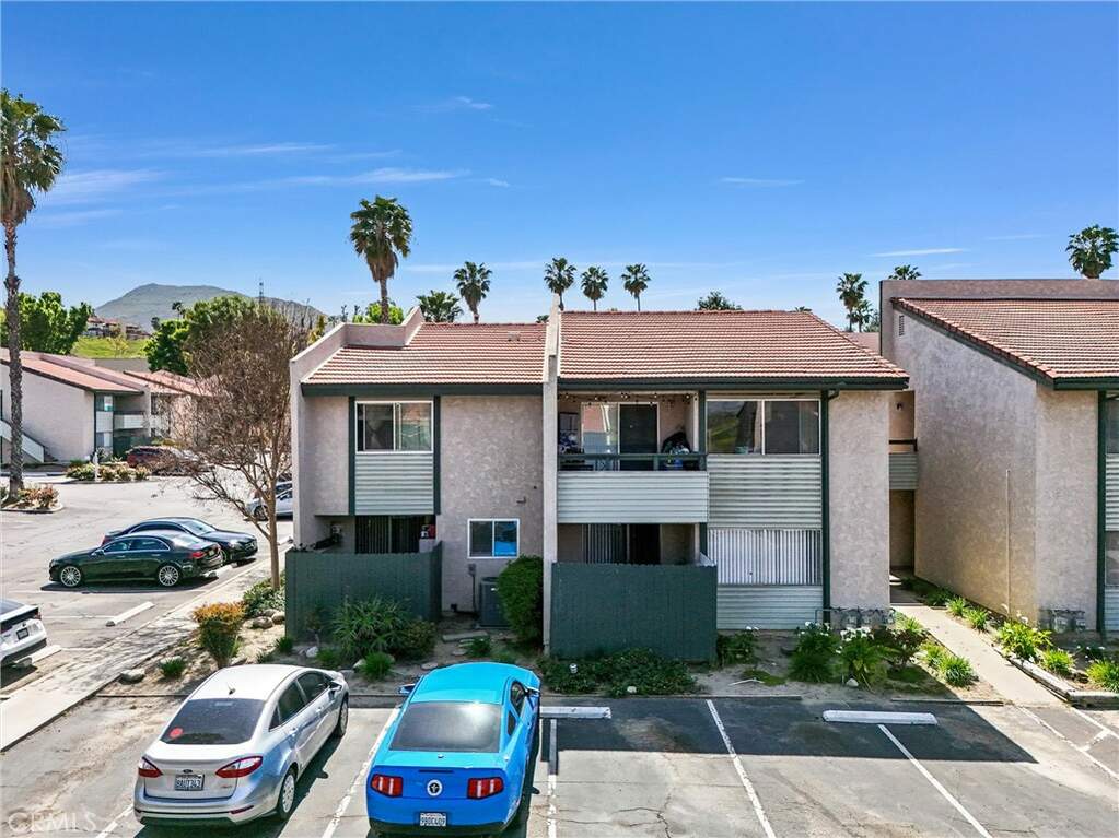 2255 Cahuilla Street #56, Colton, CA 92324