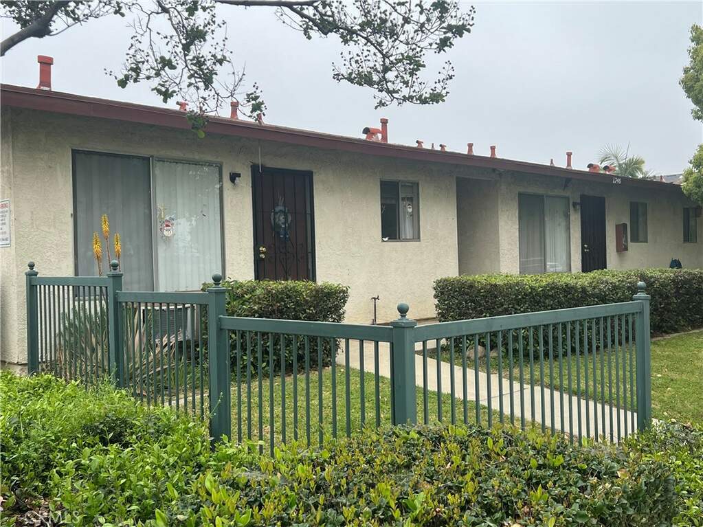 1240 W Stoneridge Court #8, Ontario, CA 91762