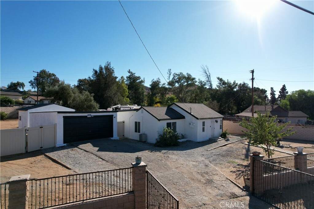 6980 Jurupa Road, Jurupa Valley, CA 92509