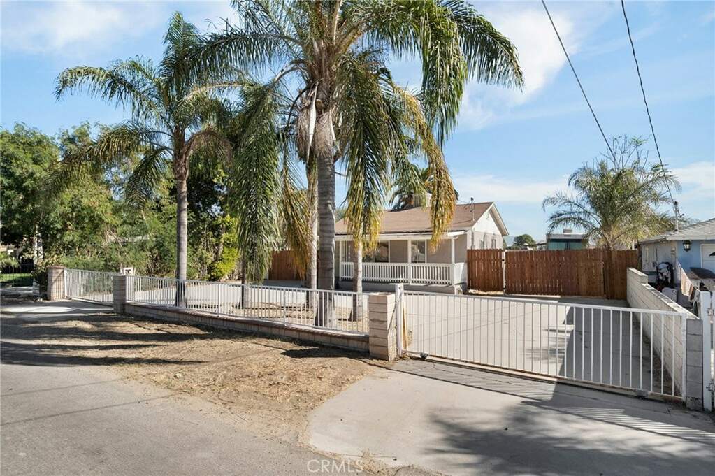 6706 Smith Avenue, Jurupa Valley, CA 91752