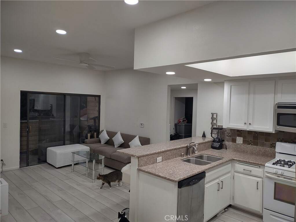 10943 Laurel Canyon Boulevard #35, San Fernando, CA 91340