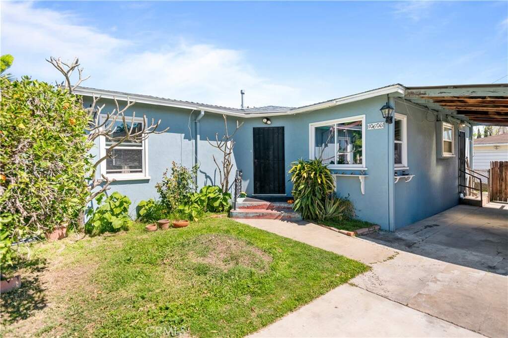 10606 Pescadero Ave, South Gate, CA 90280