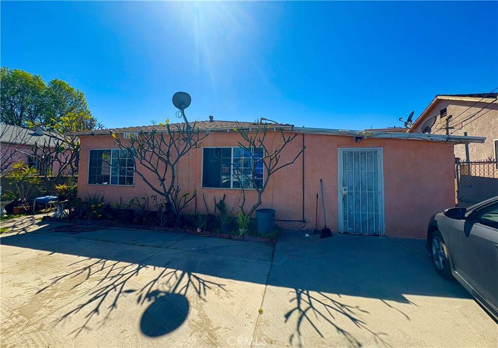 10321 Laurel Canyon Boulevard, Pacoima, CA 91331