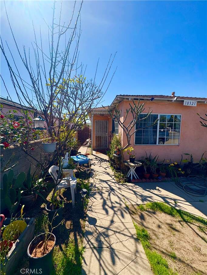 10321 Laurel Canyon Boulevard, Pacoima, CA 91331