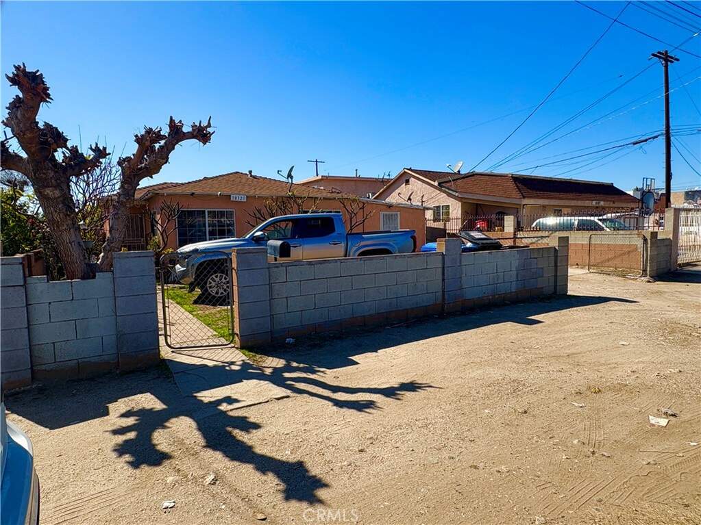 10321 Laurel Canyon Boulevard, Pacoima, CA 91331