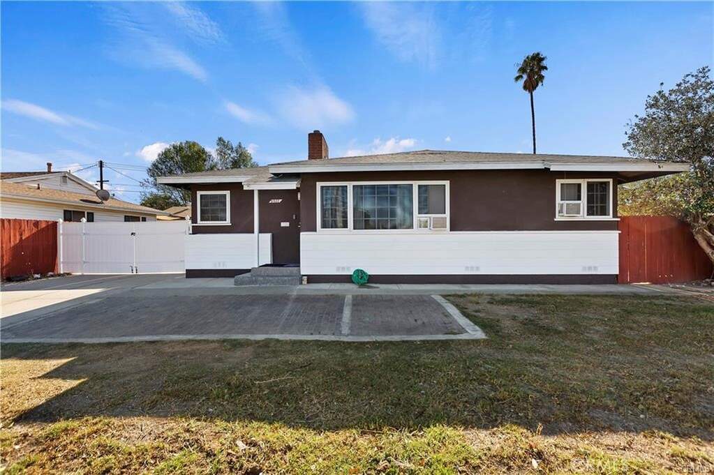 6032 Grand Avenue, Riverside, CA 92504