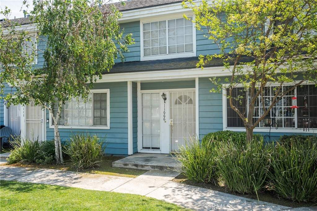 11666 Lakewood Boulevard, Downey, CA 90241