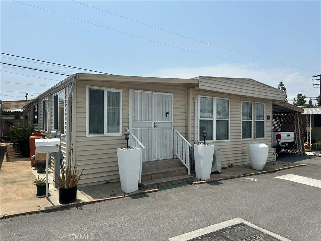 1030 Bradbourne Avenue #31, Duarte, CA 91010