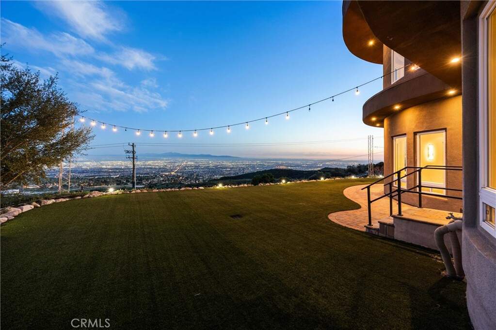 10320 Snowdrop Road, Rancho Cucamonga, CA 91737