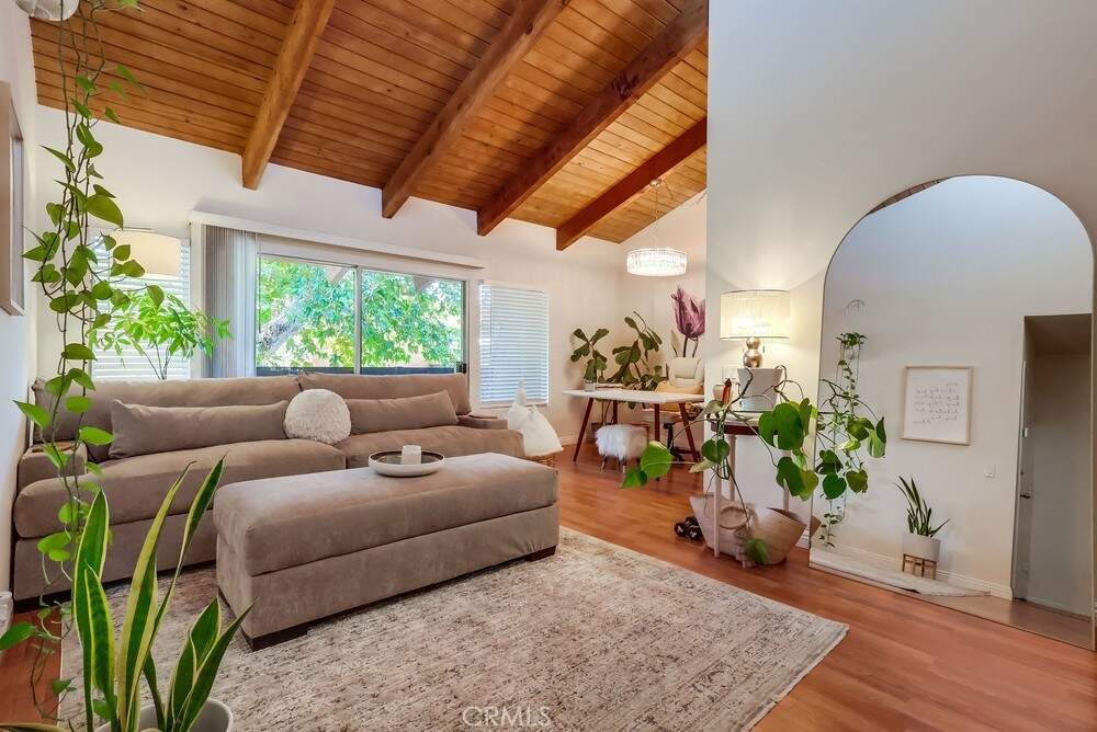 18350 Hatteras Street #263, Tarzana, CA 91356