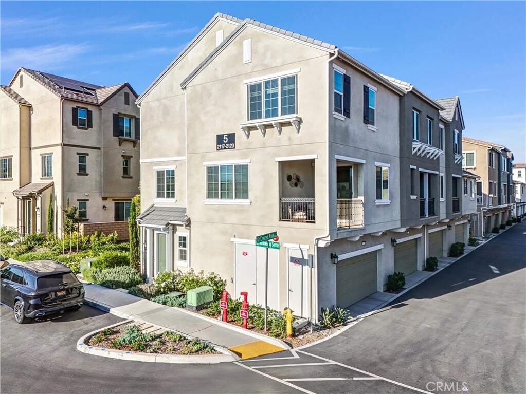 2123 Crescent Moon, Upland, CA 91786