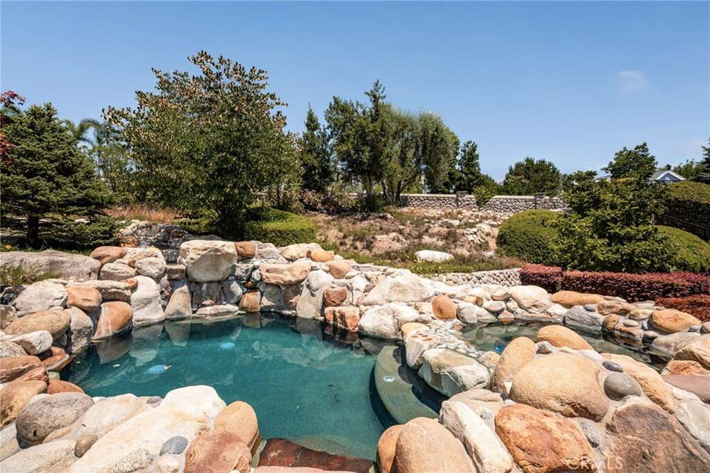 5800 Ridgeway Road, Rancho Cucamonga, CA 91701