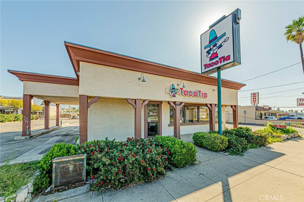 2535 Del Rosa Avenue, San Bernardino, CA 92404 | MLS# CV26031537 ...