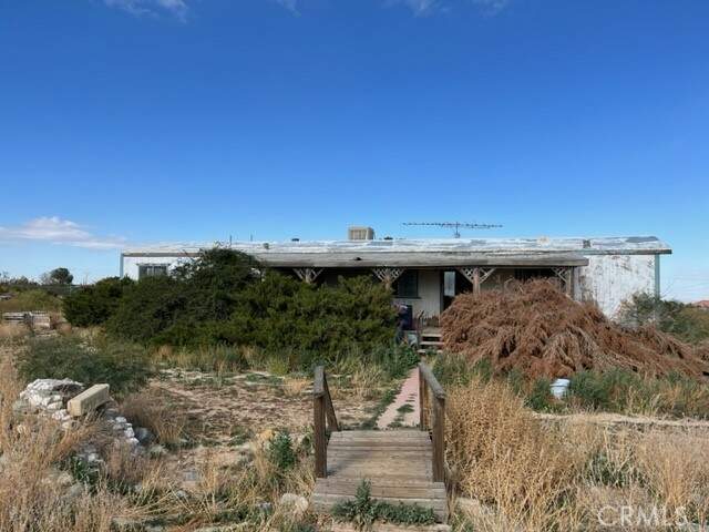 5582 Greasewood Lane