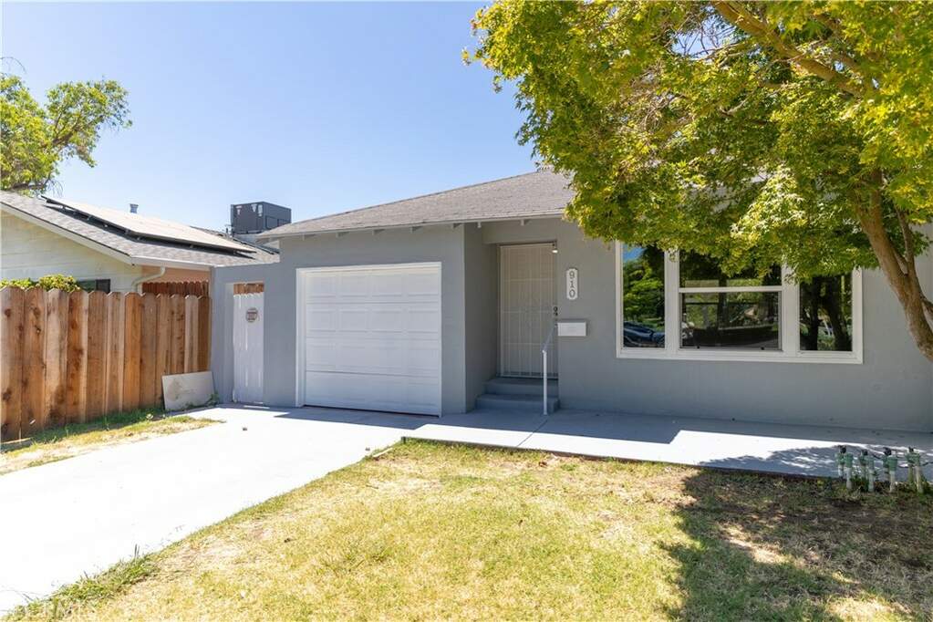 910 W 25th Street, Merced, CA 95340