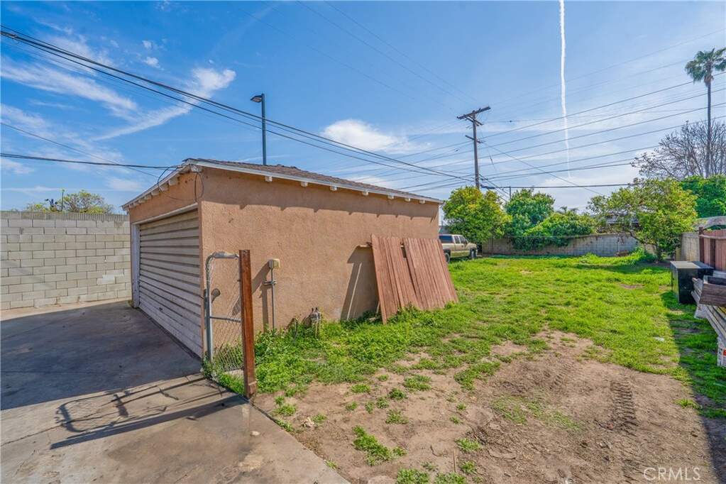 8912 Elizabeth Avenue, South Gate, CA 90280