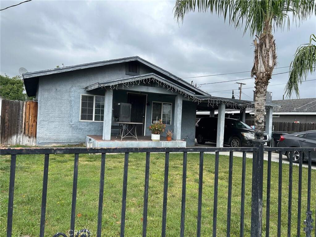 994 Magnolia Avenue, San Bernardino, CA 92411