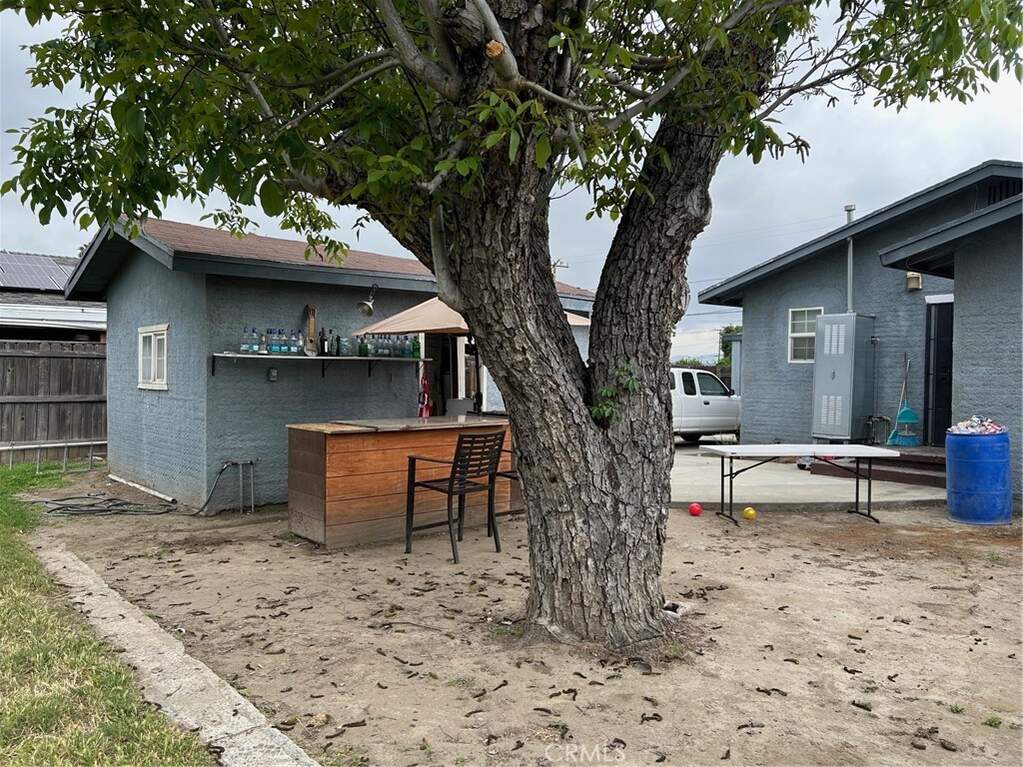 994 Magnolia Avenue, San Bernardino, CA 92411