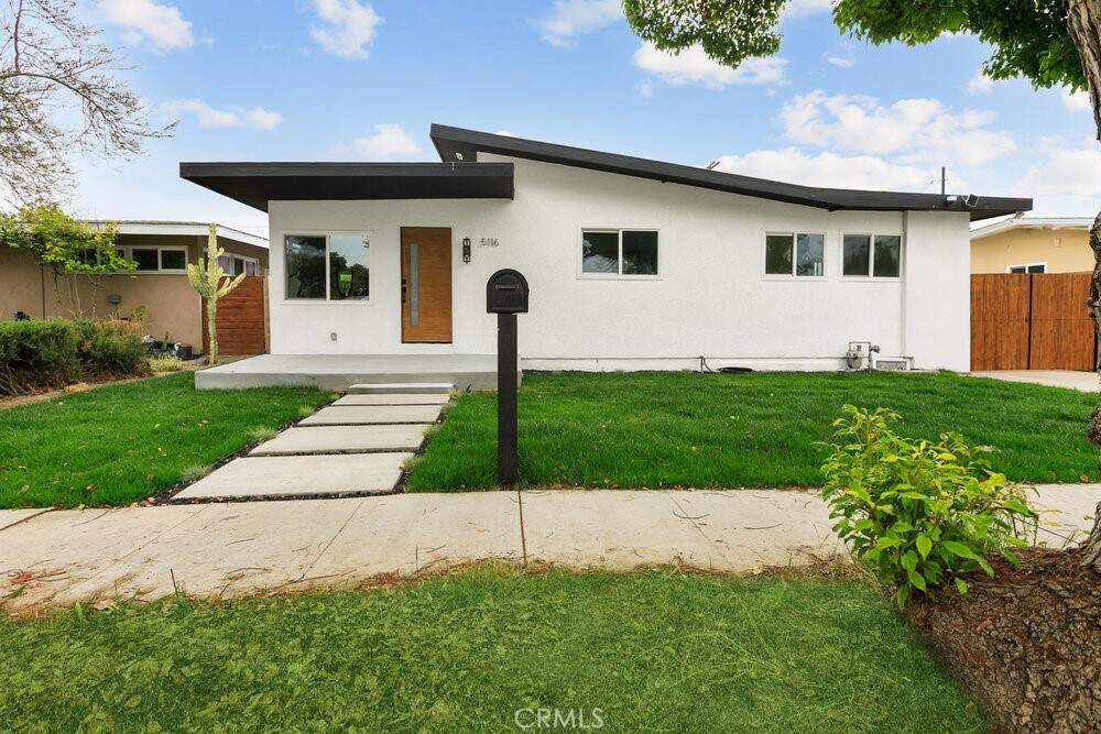 5116 E Wardlow Road, Long Beach, CA 90808