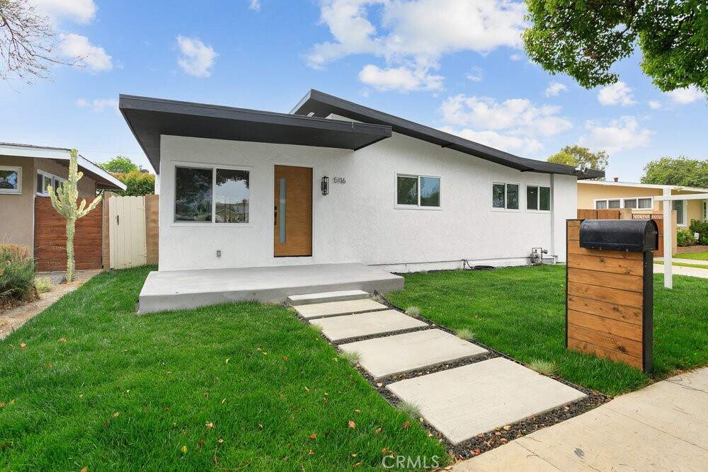 5116 E Wardlow Road, Long Beach, CA 90808