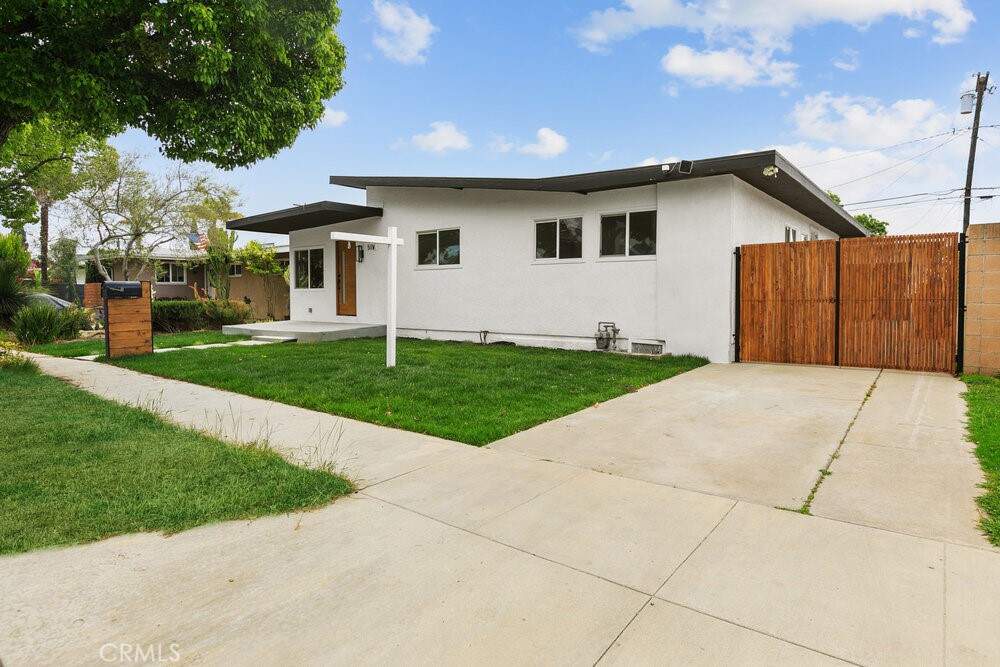 5116 E Wardlow Road, Long Beach, CA 90808