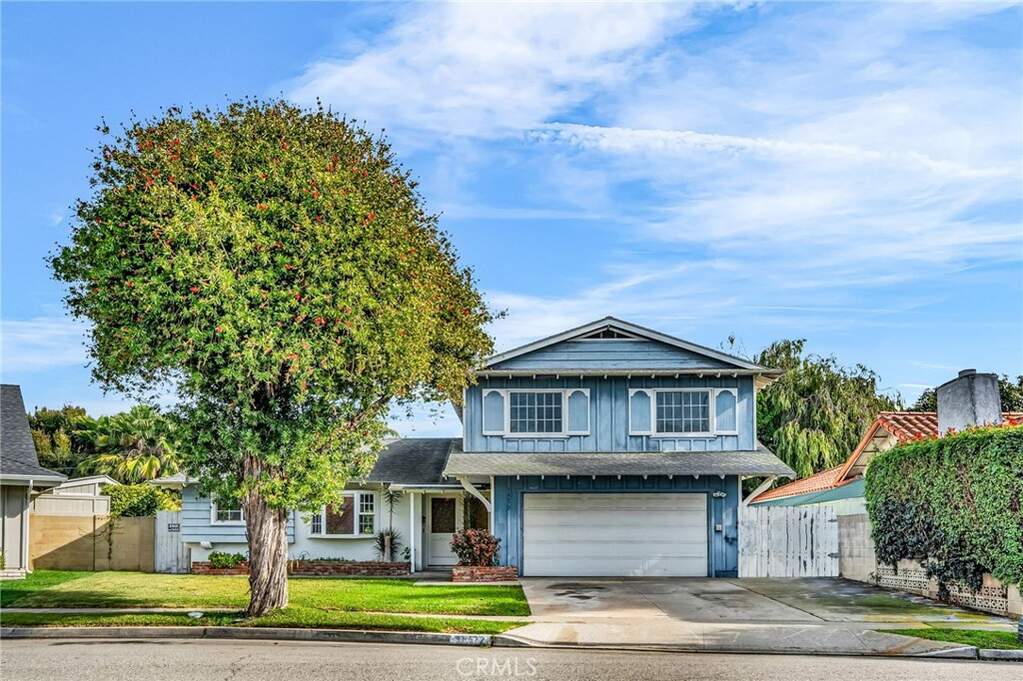 16672 Lovell, Huntington Beach, CA 92647 | MLS# DW25279507 | Christie's ...