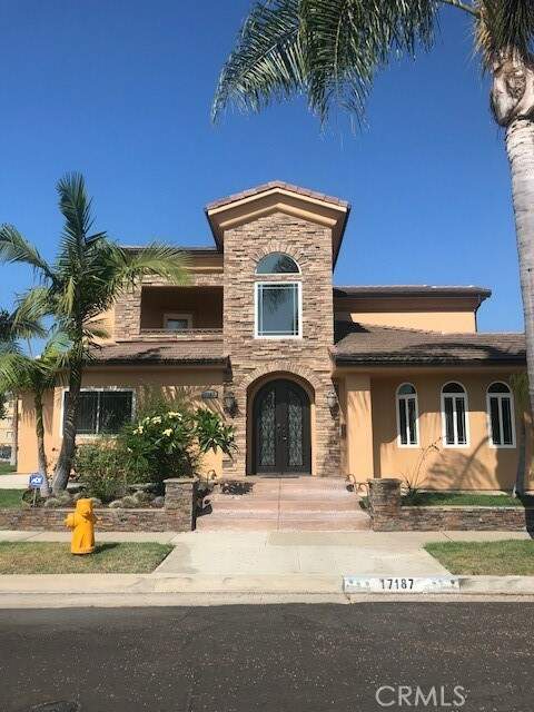 17187 Roundhill Drive, Huntington Beach, CA 92649