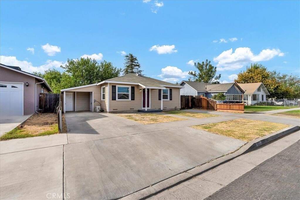 1015 Hall Avenue, Corcoran, CA 93212