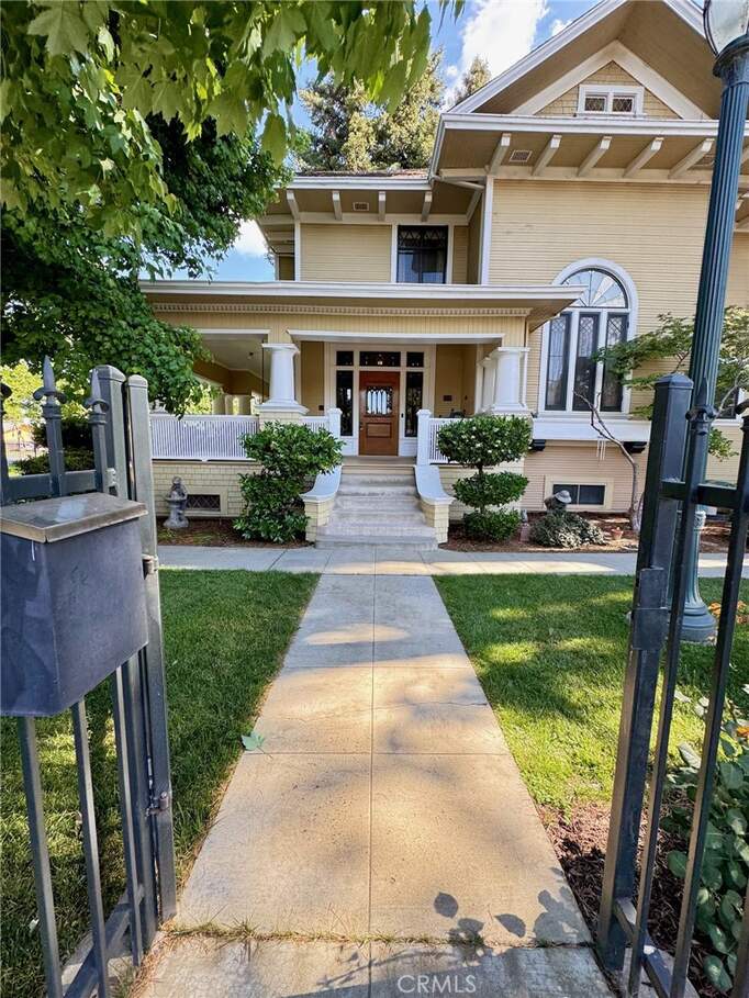 631 N Encina Street, Visalia, CA 93291