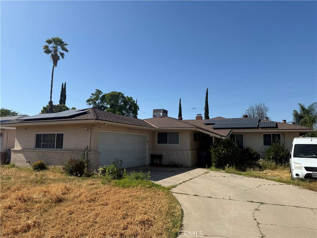 4115 E Dayton Avenue, Fresno, CA 93726