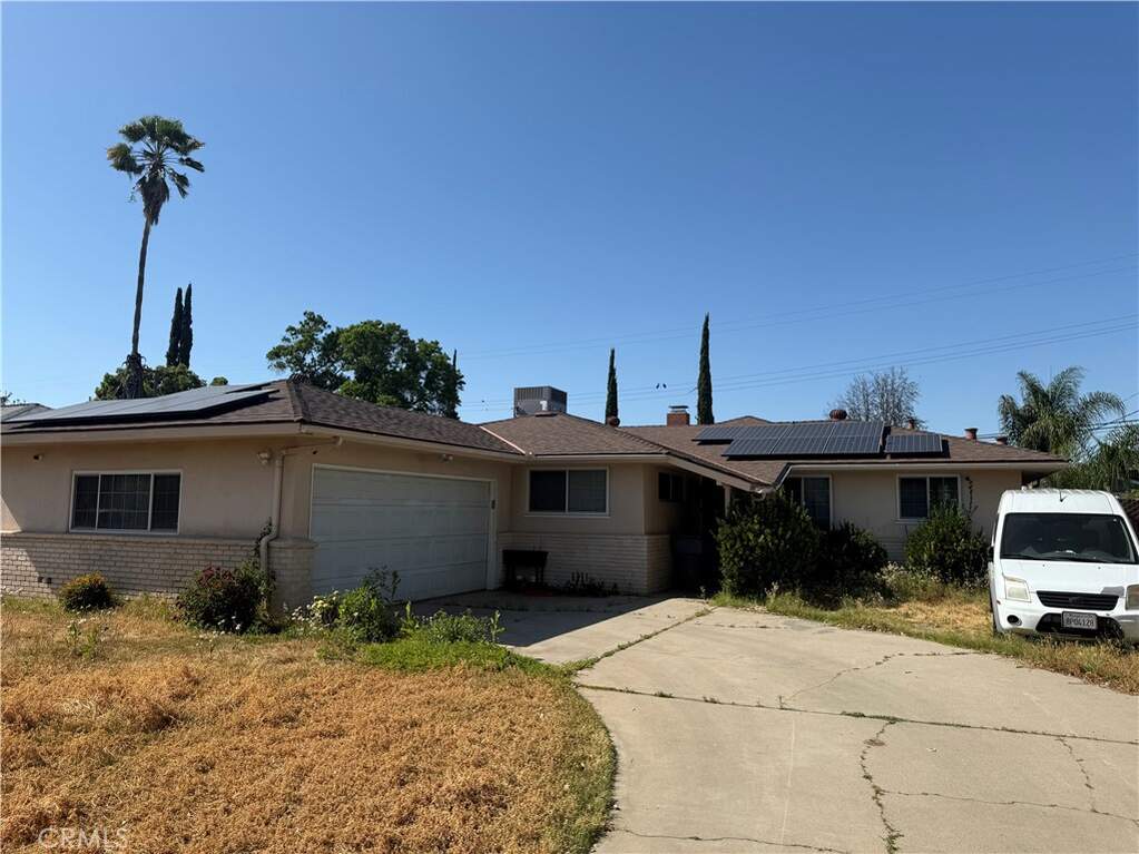 4115 E Dayton Avenue, Fresno, CA 93726