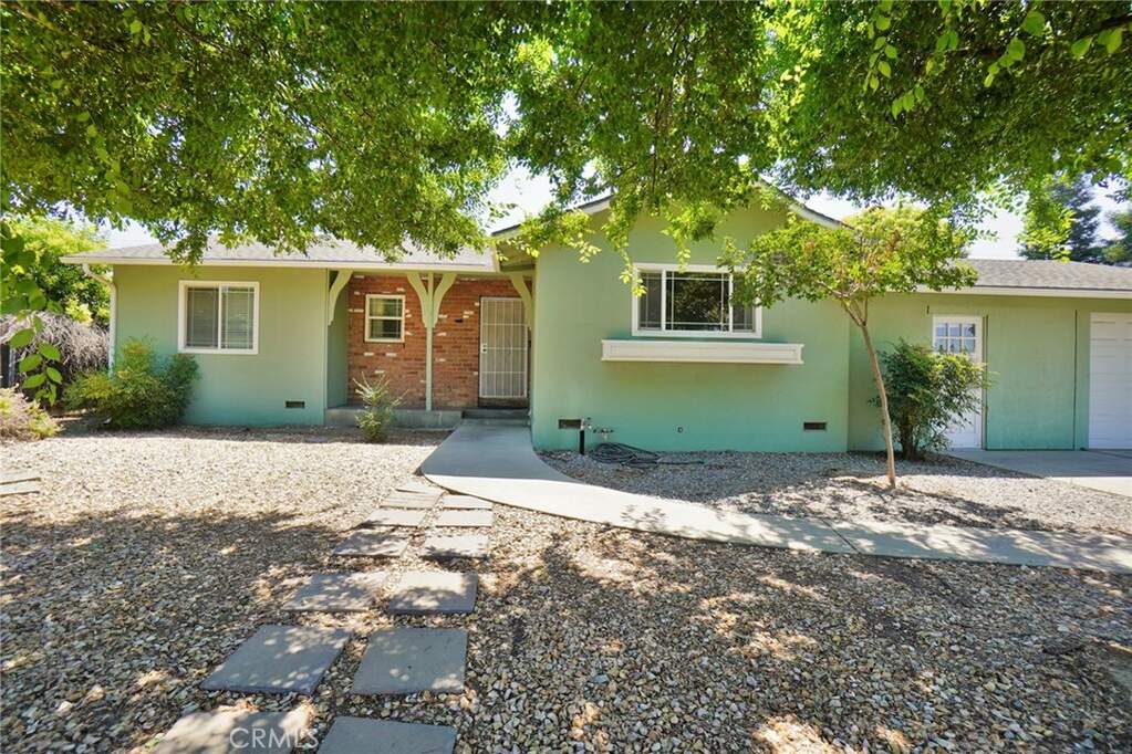 2306 S Encina Street, Visalia, CA 93277