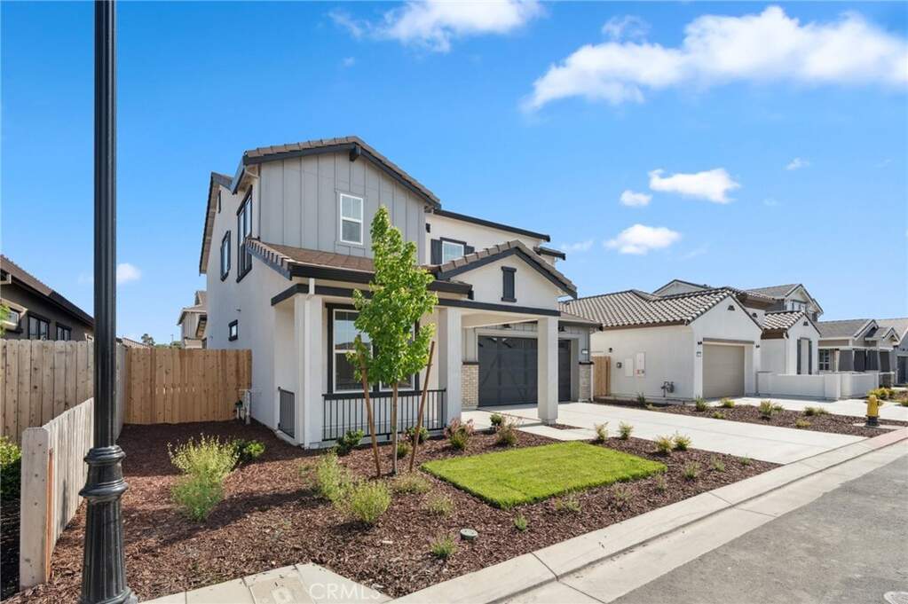 2057 Carmel Ranch Circle, Oakdale, CA 95361