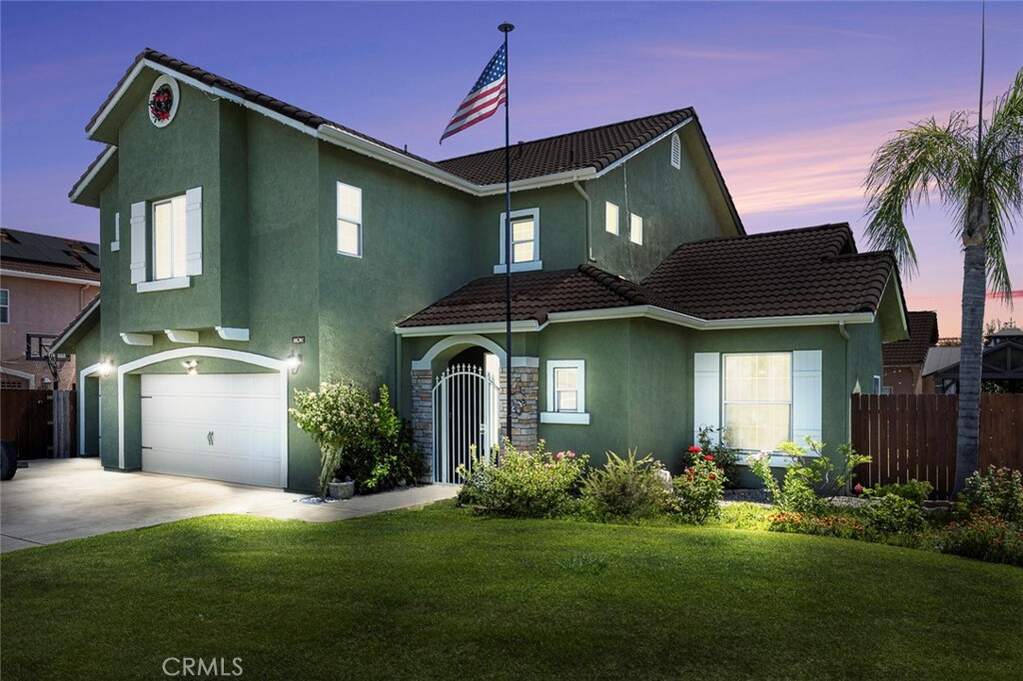 6 N Post Avenue, Sanger, CA 93657