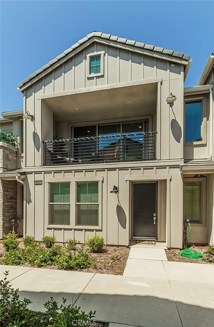 2887 E Tamarind Drive, Fresno, CA 93730