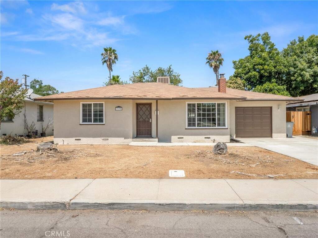 2135 Arden Drive W, Fresno, CA 93703
