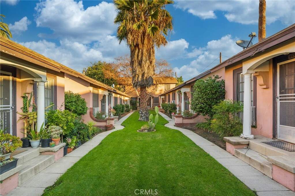 417 Riverdale Drive #417C, Glendale, CA 91204