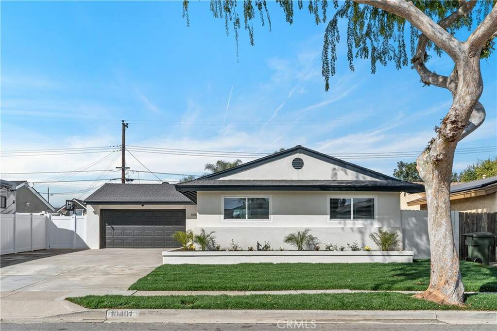 10401 Whirlaway Street, Cypress, CA 90630