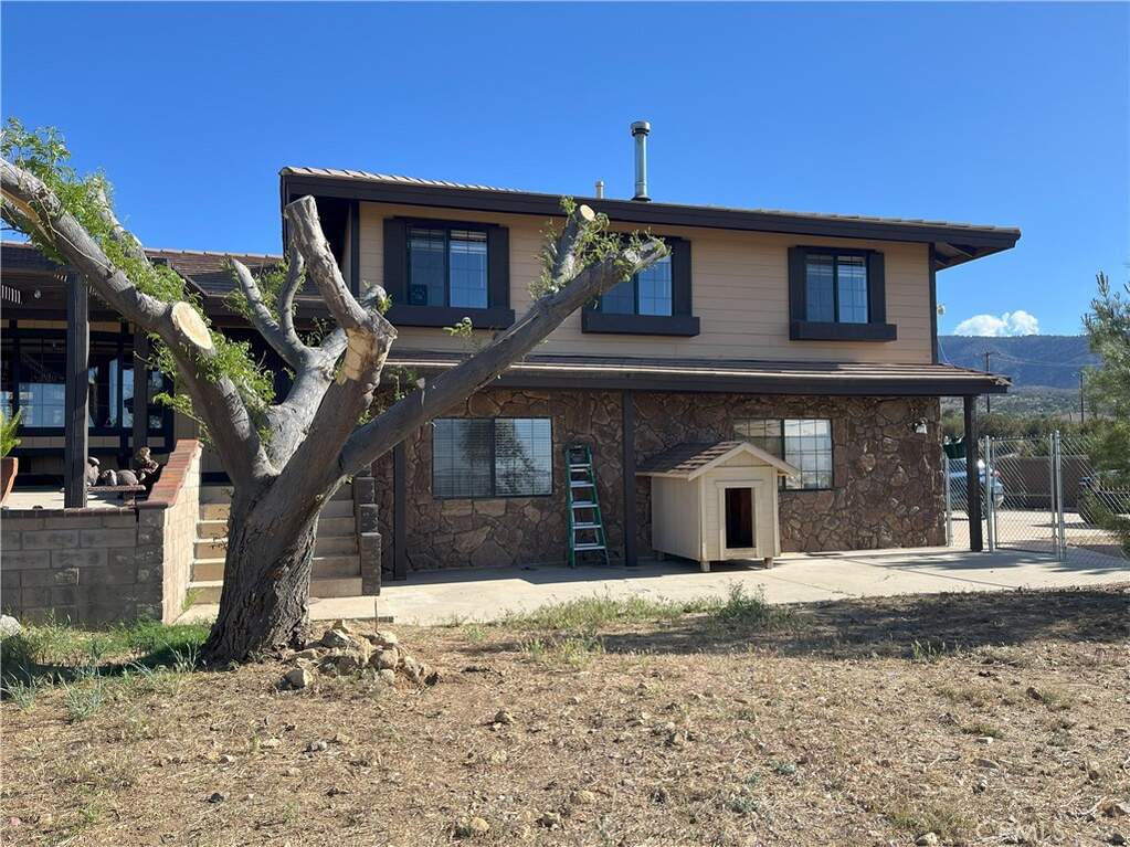 984 Pinon Road, Piñon Hills, CA 92372