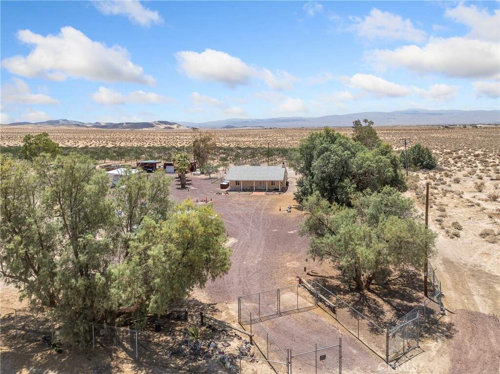 49333 Riverside Road, Newberry Springs, CA 92365
