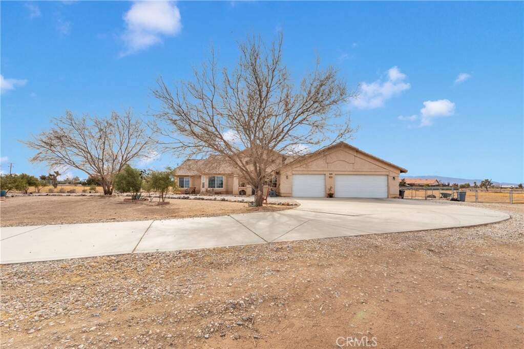 10776 Joshua Street, Oak Hills, CA 92344