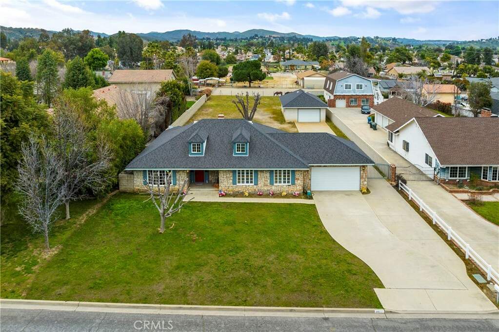 4072 Crestview Drive, Lake Elsinore, CA 92530