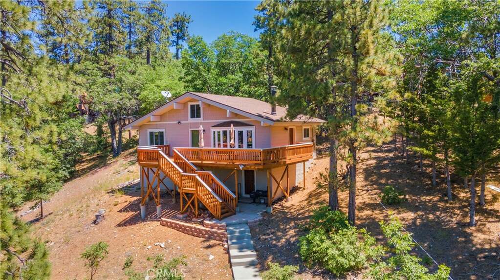 39576 Oak Glen Road, Fawnskin, CA 92333